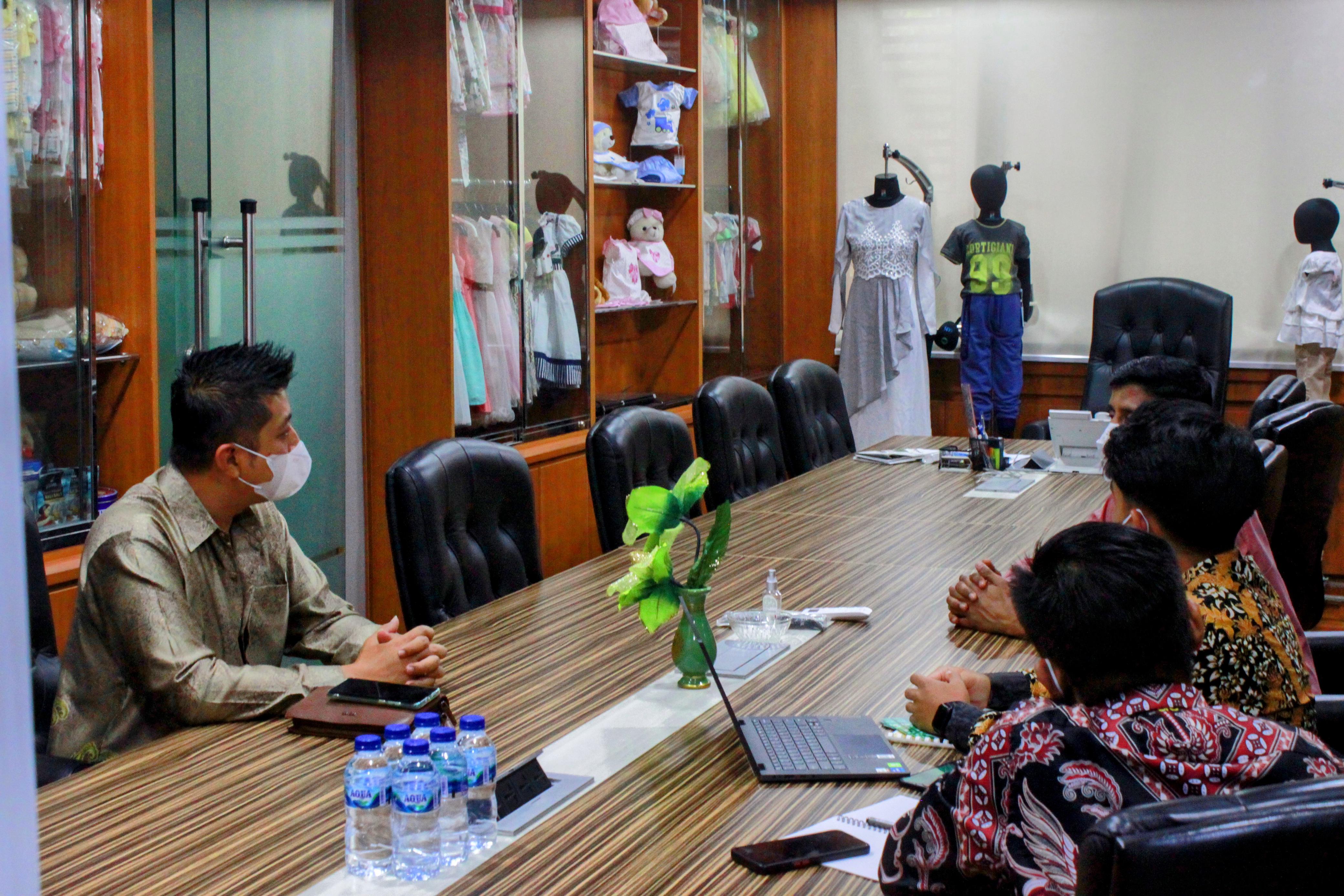 Diskusi Strategi Bisnis